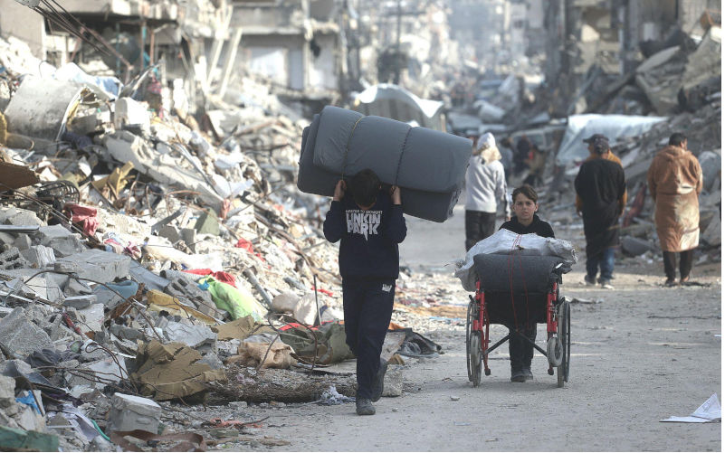 Jabalia, Palestine. 08th Feb, 2025. Daily life of Palestinians amidst the massive destruction of homes and infrastructure in Jabalia camp, northern Gaza Strip, Palestine territories, on February 07, 2025. Photo by Ramez Habboub/ABACAPRESS.COM Credit: Abaca Press/Alamy Live News. Contributor: Abaca Press Image ID: 2SDW26N Israel's final Gaza solution