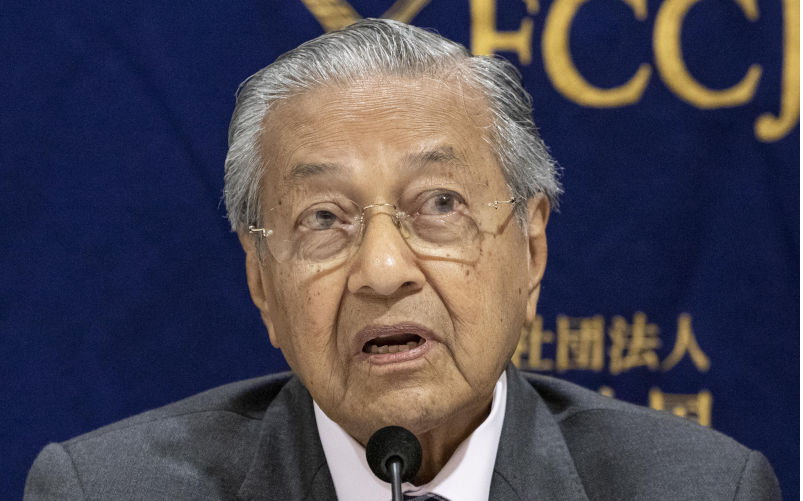 Tokyo, Japan. 30th May, 2019. Prime Minister of Malaysia Mahathir bin Mohamad speaks during a news conference at The Foreign Correspondents' Club of Japan (FCCJ) in downtown Tokyo. Mahathir bin Mohamad, known informally as Dr. M, answered questions from the press at FCCJ in the afternoon, after participated at the 25th International Conference on The Future of Asia this morning. Credit: Rodrigo Reyes Marin/ZUMA Wire/Alamy Live News. Contributor: ZUMA Press, Inc. / Alamy Stock Photo Image ID: TB2AT4 The collapse of civilisation