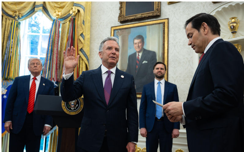 Washington, United States. 06th May, 2025. U.S. Special Envoy to the Middle East Steve Witkoff is sworn in by Secretary of State Marco Rubio as President Donald Trump and Vice President JD Vance look on in the Oval Office at the White House May 6, 2025. (Francis Chung/Pool/Sipa USA) Credit: Sipa USA/Alamy Live News. Contributor: Sipa USA / Alamy Stock Photo Image ID: 3B7PF99 The first-ever historic agreement between the US and Hamas – with Netanyahu in a secondary role