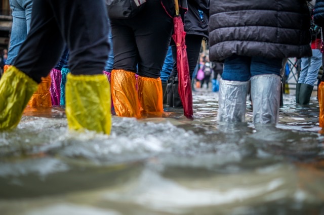 Flood water feature