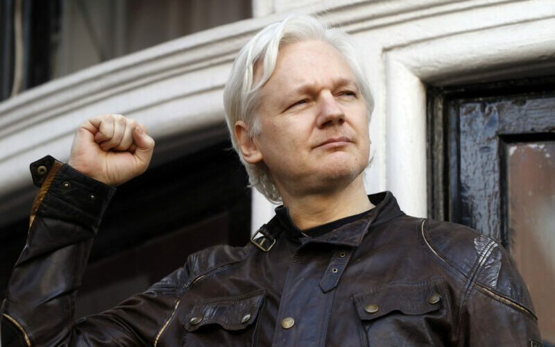 julian assange