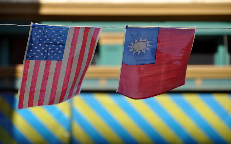 US and Taiwan Flags