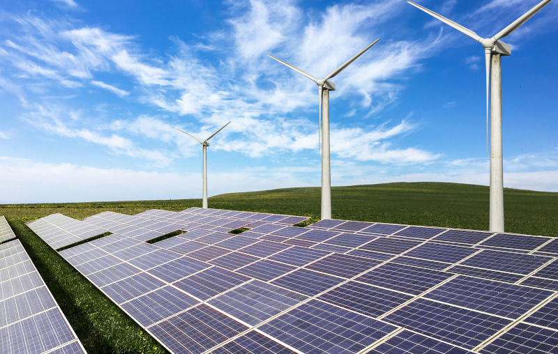 Solar cells and wind power on grasslands