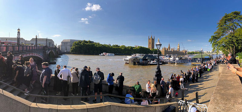 The Queue at Lambeth Bridge