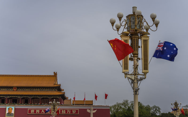 Flags of China and Australia to illustate their trade relations.