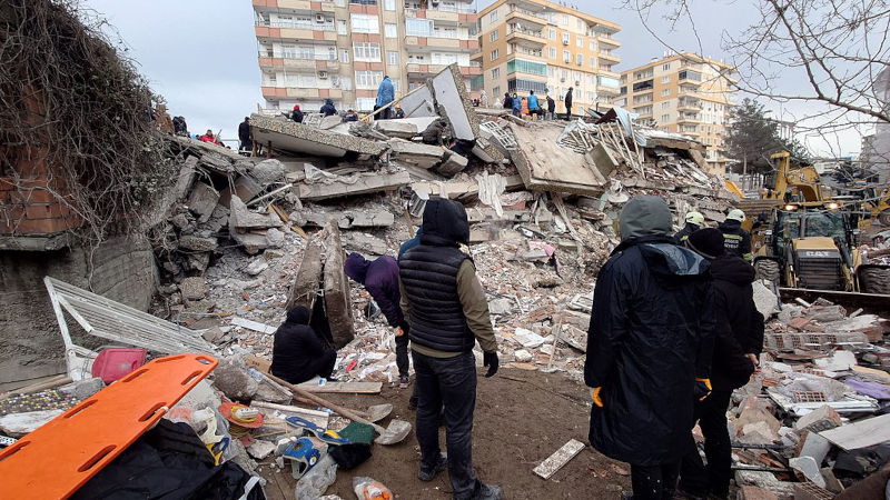 Earthquake damage The wreckage of a collapsed building, Diyarbakır, Turkey. 2023