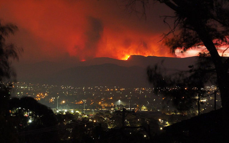 Orroral Valley Fire viewed from Tuggeranong January 2020