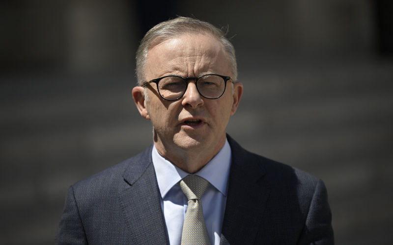 Paris, France. 01st July, 2022. Australia's Prime Minister Anthony Albanese speaks to the press at the presidential Elysee Palace in Paris, France on July 1, 2022. Image: Alamy/ Eliot Blondet/ Abaca Press/Alamy Live News