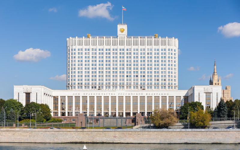 Facade-view-of-the-government-building-of-Russia-Moscow-although-called-The-Russian-White-House. Image: iStock / Yury Gubin Facade view of the government building of Russia although called The Russian White House.