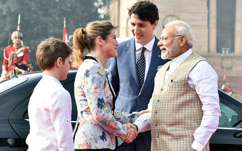 The Prime Minister, Shri Narendra Modi welcomes the Prime Minister of Canada, Mr. Justin Trudeau, at the Ceremonial Reception, at Rashtrapati Bhavan, in New Delhi on February 23, 2018.